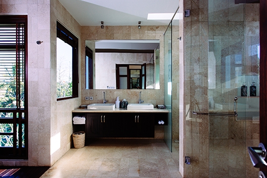 Ensuite with glass shower